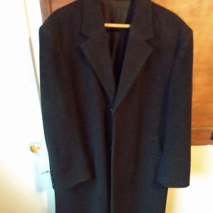 Round tree and York trenchcoat